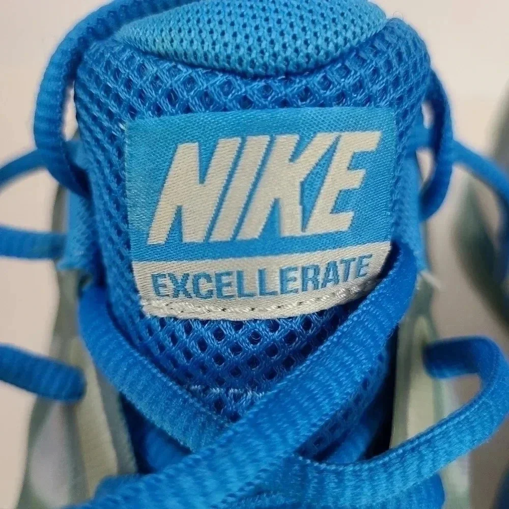 NIKE Excellerate running shoe
